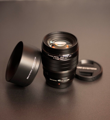 Olympus M.Zuiko 45mm f/1.2 PRO - Top Zustand - Rechnung - OVP