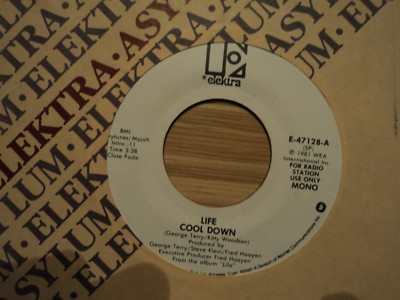 Life - Cool Down / Cool Down - E-47128 Vinyl 45 USA Promo 1981 - Mint cond 
