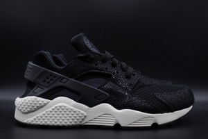 olive green and pink huaraches