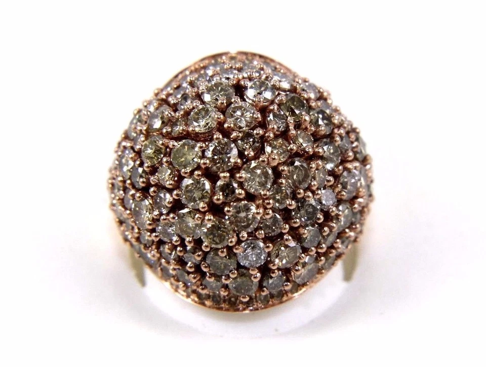 Anillo con cúpula ancha con racimo de diamantes marrones redondos naturales de oro rosa de 14 k de 6,00 quilates Foto 2 de 4