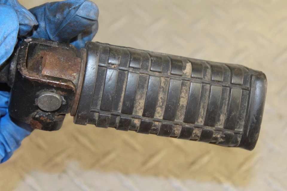 1980 KAWASAKI 750 LTD KZ750H LEFT FRONT FOOT REST PEG STEP - Изображение 3 из 4