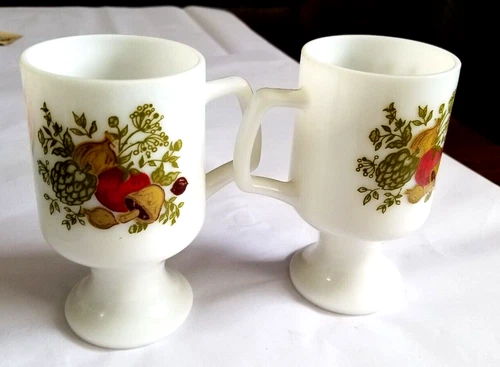 Vintage Pyrex Corning Spice Of Life White Milk Glass Footed Mugs (2)
