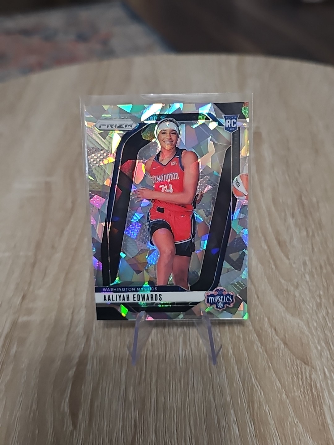 2024 Panini Prizm WNBA Aaliyah Edwards #142 Rookie Variation Cracked Ice Prizm