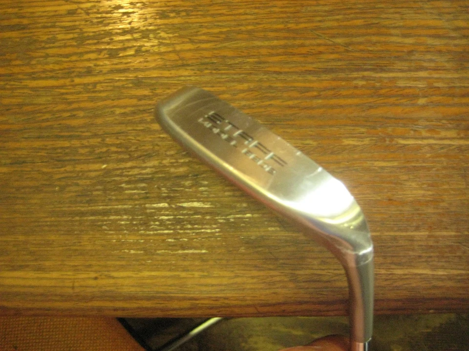 BRAND NEW Wilson Staff Model 8802 Blade putter 35 inch RH - Image 2 of 4
