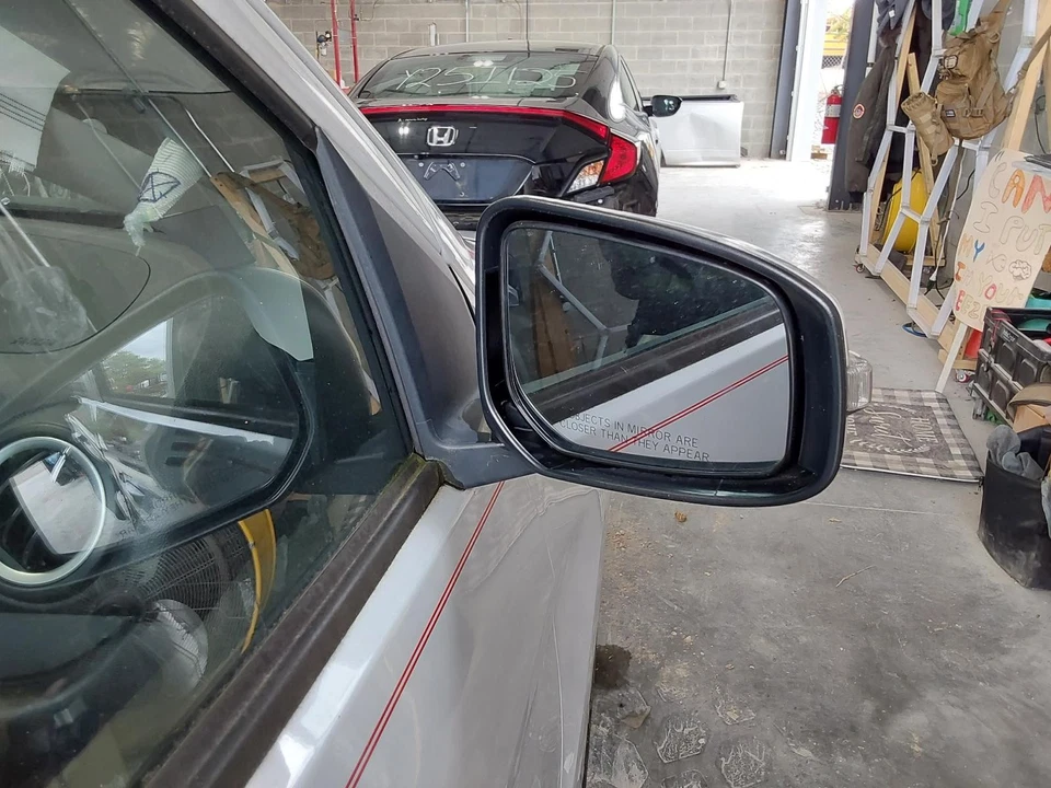 Used Right Door Mirror fits: 2022 Mitsubishi Mirage power bodycolor painted w/tu Foto 2 de 4