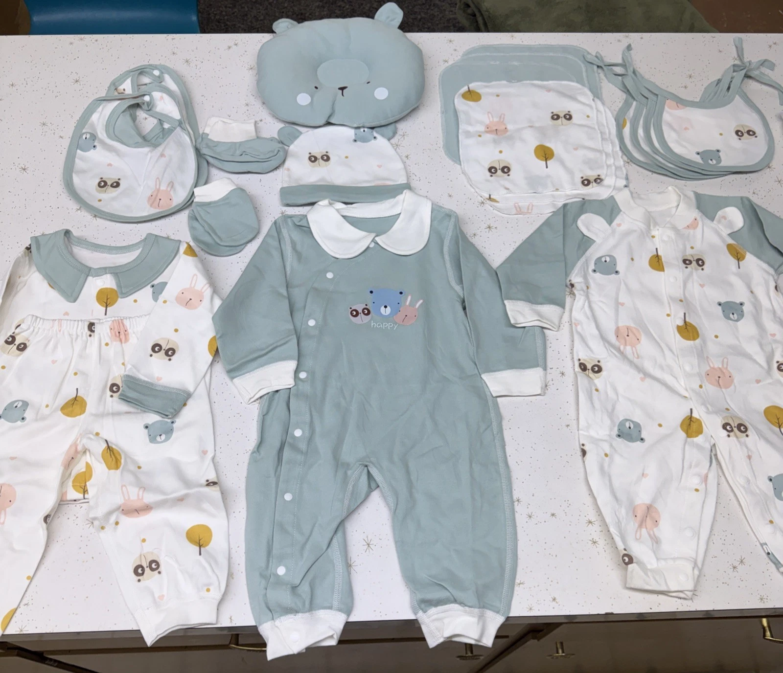 Baby Boy Happy Family 22 Piece Layette 6-9 Months Mint Green 4 Seasons
Opens in a new window or tab