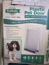 PetSafe Plastic Small 1-15lb Dog or Cat Pet Door - White PPA00-10958 - New
