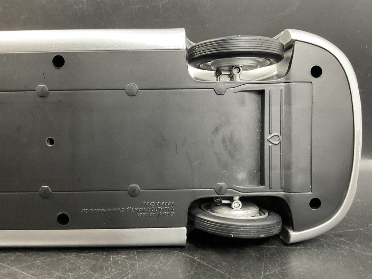 1/18 アウトウニオン タイプ C ストリームライン #31 REVELL Revell 1:18 Auto Union Typ C Stromlinie #31 silver 08436