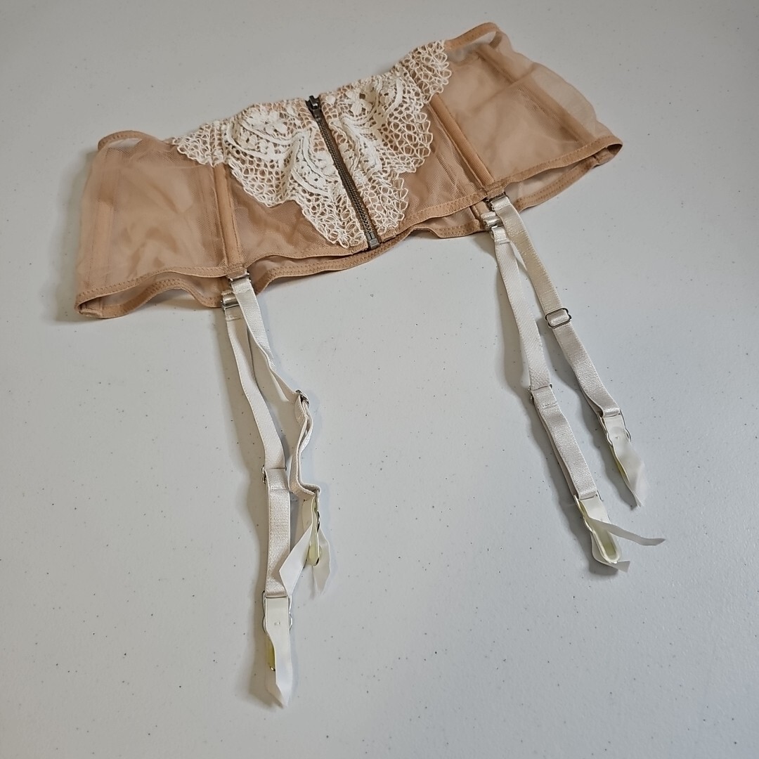 Victoria's Secret Beige & White Crocheted Lace Garter Belt Size XS/S  Women's | eBay