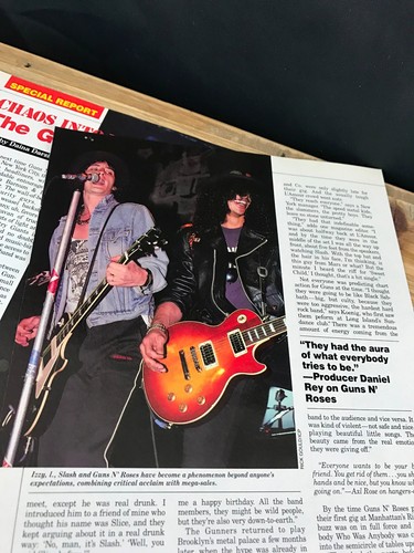 1989 VINTAGE 11 PG MAGAZINE ARTICLE/PHOTO SPREAD GUNS N ROSES CHAOS INTO POWER - Picture 2 of 6