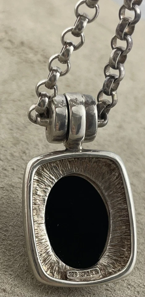 Colgante y cadena Joseph Esposito de ónix negro de ley Foto 4 de 4