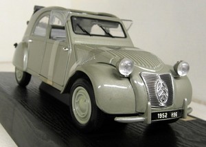 citroen 2cv 1/18 maisto