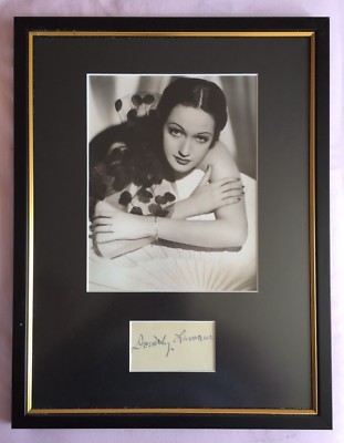 Dorothy Lamour signiertes und gerahmtes Display 