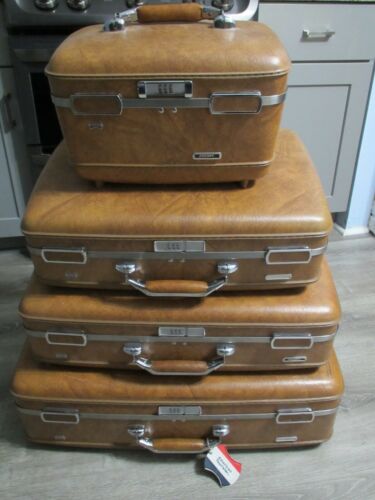 Vintage American Tourister Luggage Set of 4