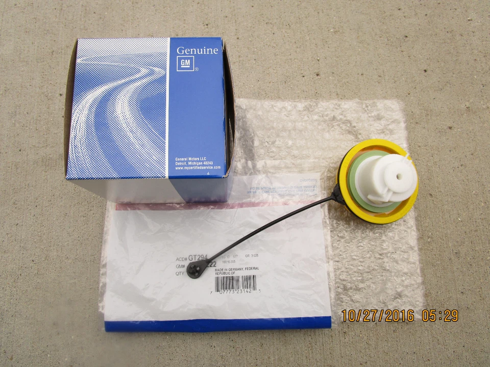 09 - 11 CHEVY HHR LS LT SS FUEL GAS TANK FILLER CAP WITH TETHER OEM NEW - Image 2 of 4