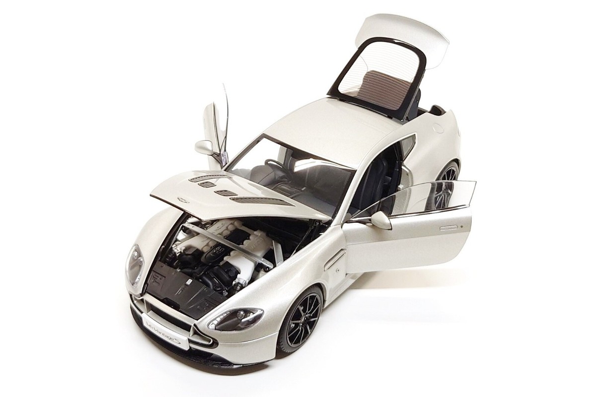 AUTOart 1:18 Aston Martin V12 Vantage S in Meteorite SIlver | eBay