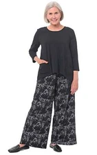 Tulip Clothing Kelly Womens Pullover Tunic in Black