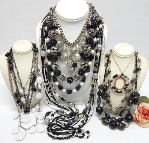 VINTAGE TO NOW FASHION COSTUME JEWELRY NECKLACE LOT ASSORTED TYPES & MATERIALS