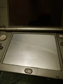 Nintendo &ldquo;New&rdquo;3DS XL Black System RED-001 W/ Charger , Mario Kart 7 & Carry Case