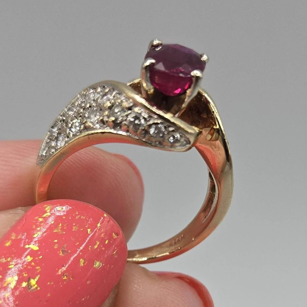 Solid 14K Yellow Gold Ruby Ring with 24 Diamond A… - image 4