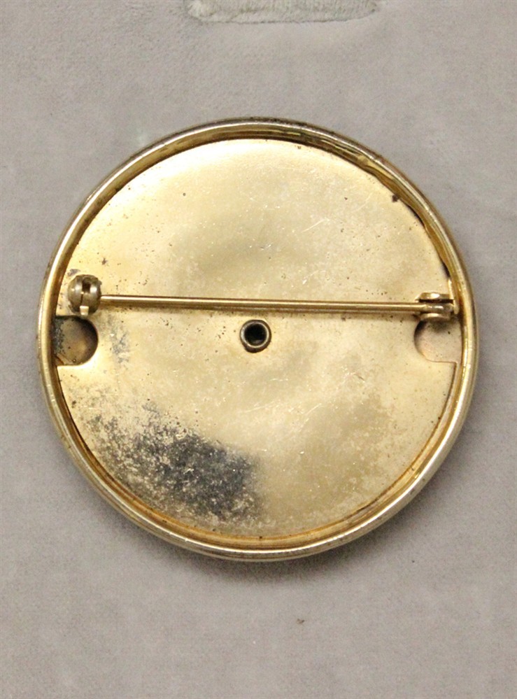 WWII era Sweetheart Pin/Brooch: Red Army Eagle on Gilt Cap Size Disc