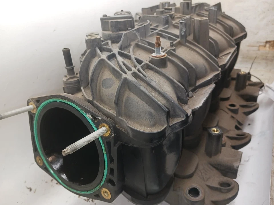 '10-'17 CHEVROLET EXPRESS 2500 VAN Intake Manifold 4.8L OEM 6 Month Wnty! - Image 3 of 4