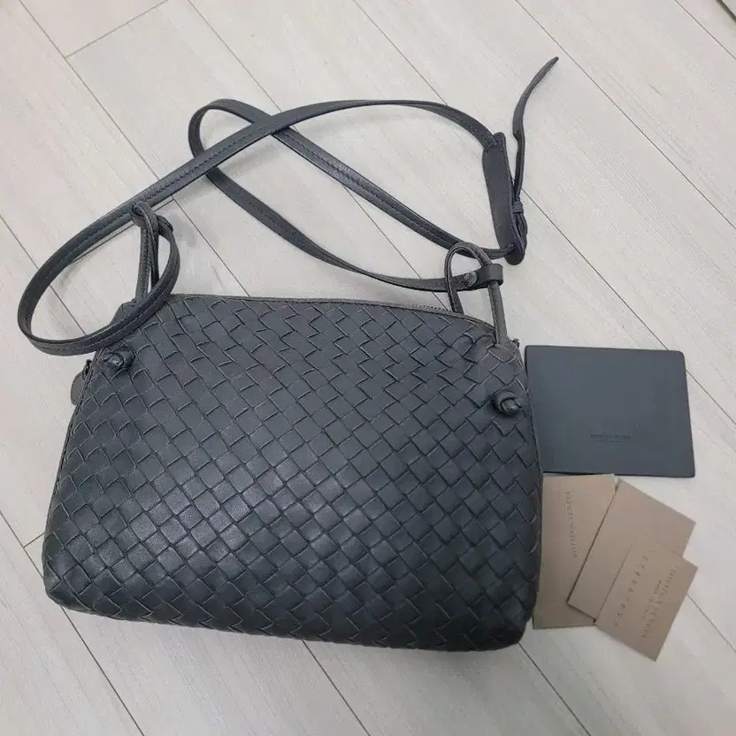 Authentic Bottega Veneta Intrecciato Nodi Crossbody Bag Gray thumbnail 5