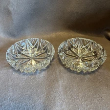 2 Pair of Vintage Crystal Round Ashtrays Bowl Heavy Glass Star  Pattern 4” Decor