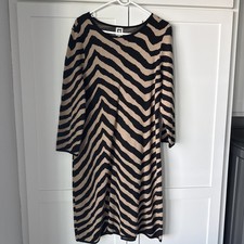 Anne Klein - Sweater Dress - Animal Print - Size Large - Excellent Condition 