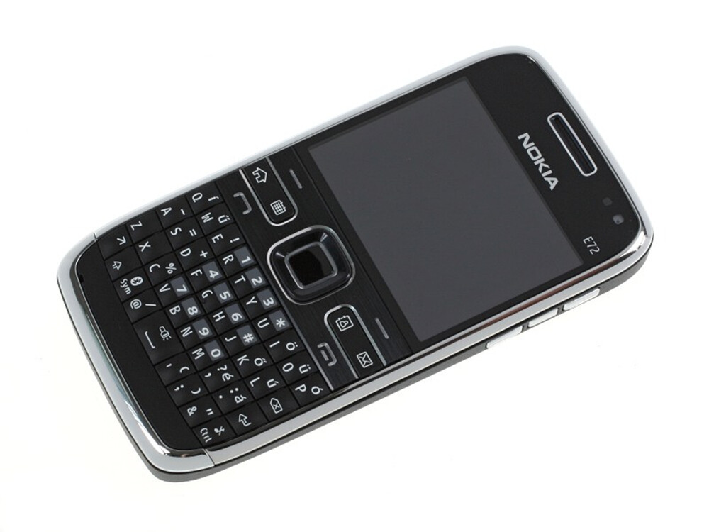 Nokia e72 QWERTY携帯電話 充電器付き Nokia e72 QWERTY携帯電話 充電器付き Nokia E72 携帯電話本体