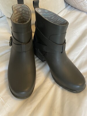Lucky Brand Rindah womens Dark Olive Green rubber boots size 6M