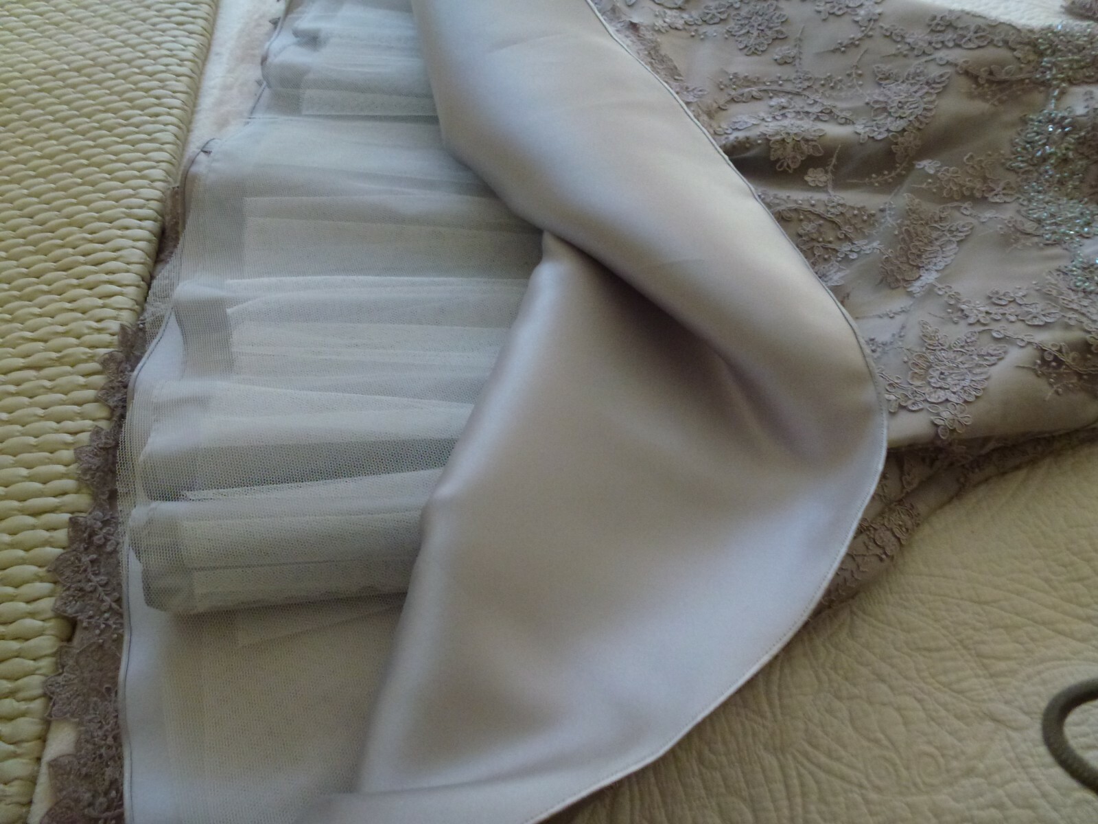 JOHN CHARLES BEAUTIFUL PEARL GREY DRESS TORQUIOSE& GLITTER BEADS SIZE12 RRP £890 image 8