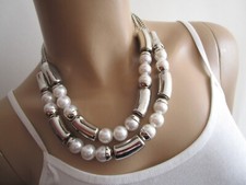 Damen Collier Hals Kette kurz Modekette Silber Weiß Perlen Statement 2 Reihig