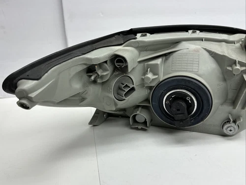 TYC 2002-2004 Toyota Camry Faro Del Lado Del Conductor 20-6120B - Imagen 9 de 11