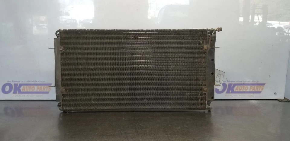 Cadillac Deville 1968 472 montaje de condensador de CA Foto 4 de 4