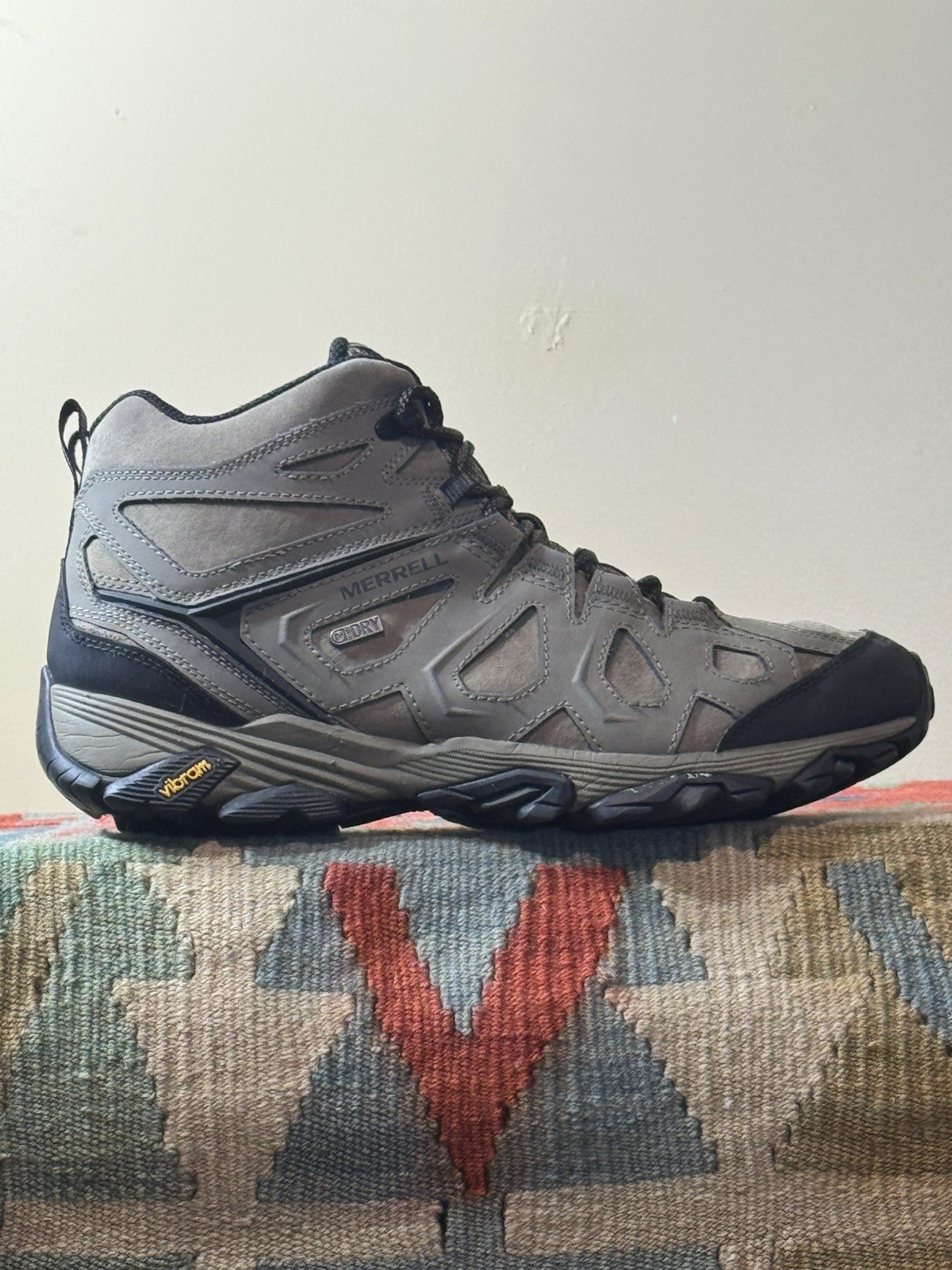 MERRELL Boulder Moab FST Mid Men’s Size 11 Waterproof Hiking Boots J37485