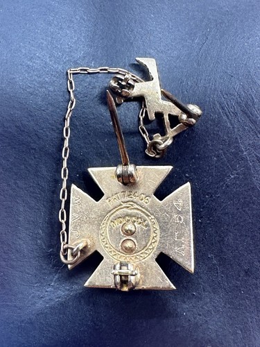 10k Gold Phi Kappa Sigma Skull Crossbones Pin Alpha Gamma Greek Society - Picture 4 of 7