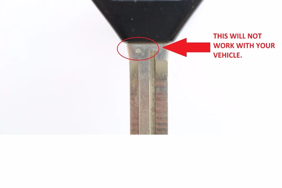 NEW Keyless Entry Remote Key Fob G Chip Uncut Key COMBO For 2011 Toyota Matrix - Image 3 of 3