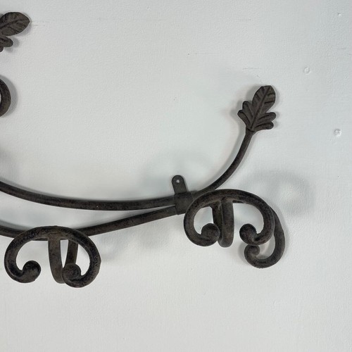 VINTAGE INDUSTRIAL IRON METAL COAT HANGER HOOKS RACK FROM ITALY #4407 - Picture 5 of 6