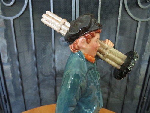 Royal Doulton Professions Master Sweep HN2205 Figurine Mary Nicoll (1956) - Picture 5 of 11