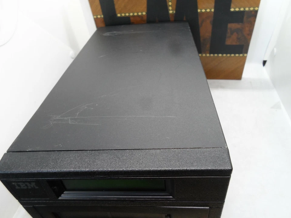 USED IBM 3580-H23 3580H23 LTO2 Ultrium2 SCSI HVD External Tape Drive HVD-SCSI - Image 2 of 4