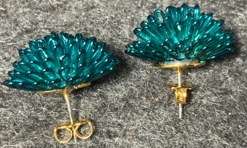 Star Sparkle-Star Burst-Vintage-New-Teal-Avon-Surgical Steel Posts-Unusal - Picture 5 of 5
