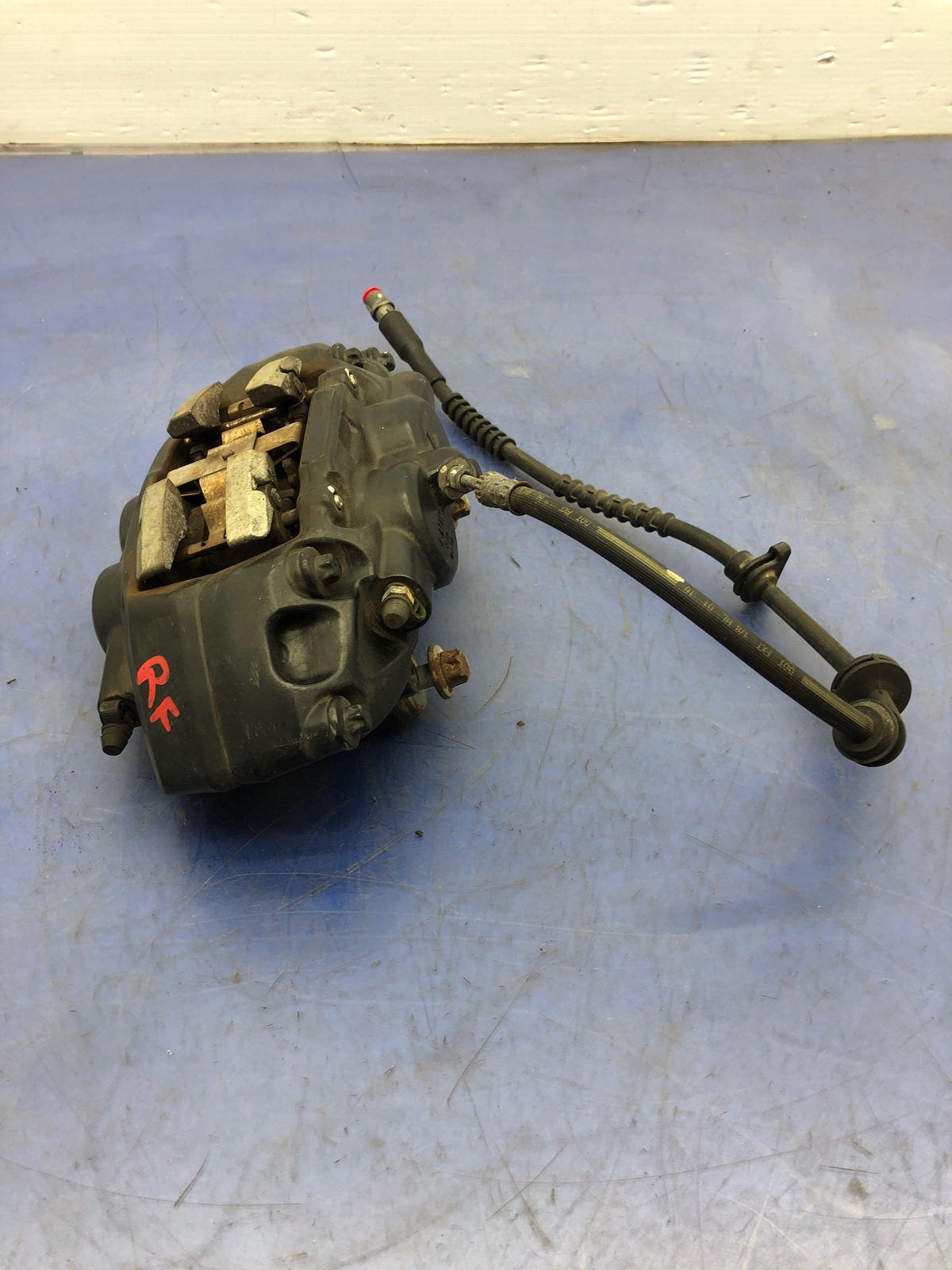 2014 - 2019 BMW I8 OEM RH FRONT RIGHT BRAKE CALIPER *9K MILES* 34116870628