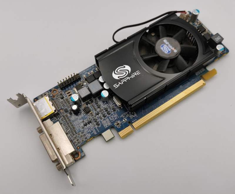 Sapphire Radeon HD 5570 1GB DDR3 DVI Display Port PCIE Low Profile Graphics Card