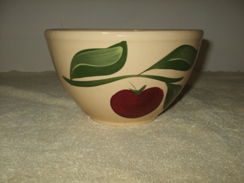 Watt Apple Pattern Mixing Bowl. Burkhardt Co-op Burkhardt Wisconsin Nice!