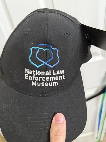 Sombrero negro táctico 5.11, nuevo con etiquetas edición Museo Nacional Aplicación de la Ley - Imagen 6 de 6