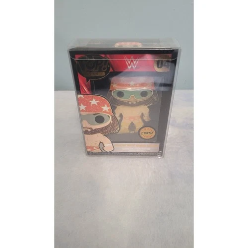 Macho Man Randy Savage Funko Pop Pin #04 WWE CHASE Edition w/ Hard Protector