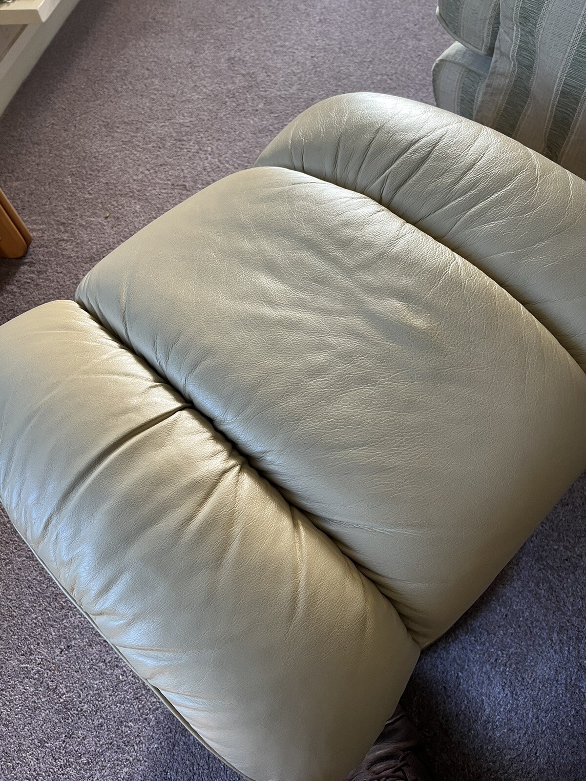 Stressless Consul leather reclining chair & footstool, near mint