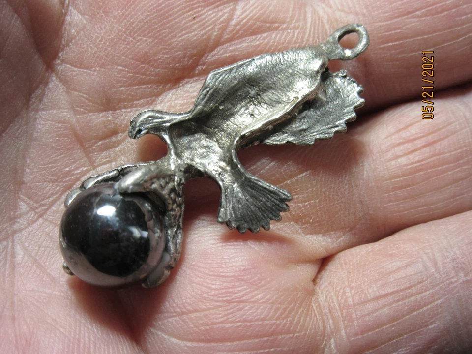 Colgante esfera cuarzo hematita garra de águila 1 3/4 pulgadas Foto 3 de 4