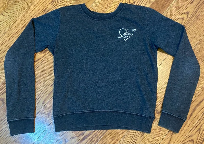 SPIRITUAL GANGSTER Girls grey sweatshirt 'love always wins' SZ 12/M